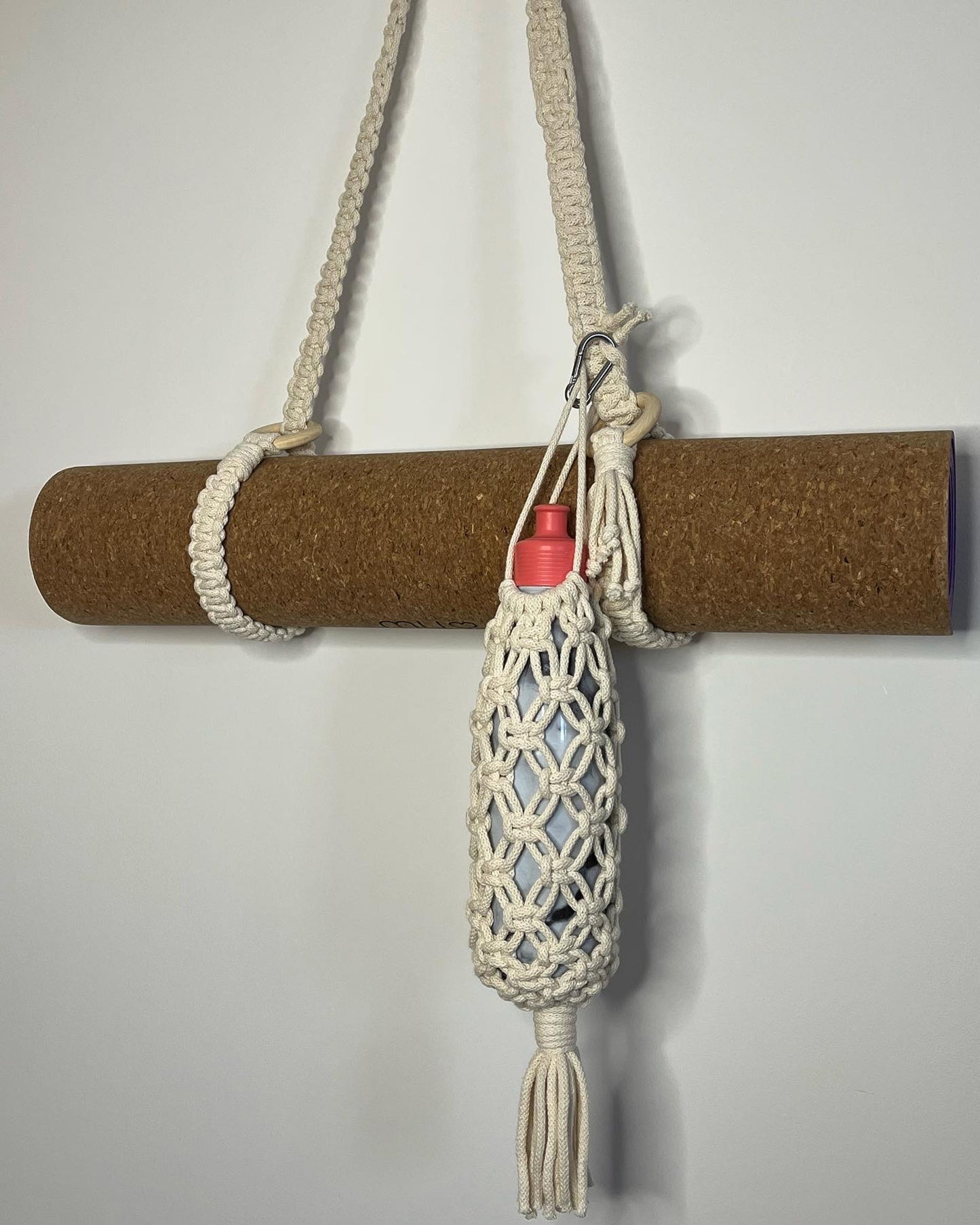 Drawstring bottle holder